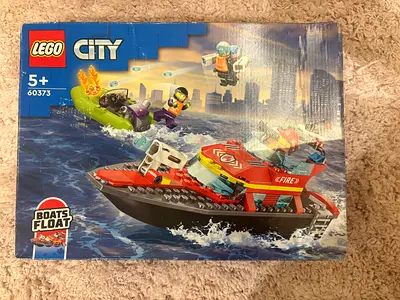 BARGAIN BRAND NEW LEGO 60373 CITY FIRE RESCUE BOAT