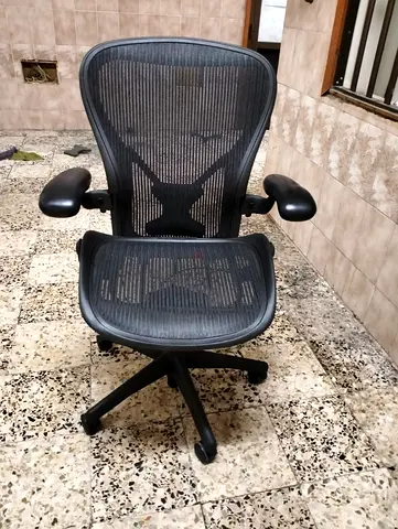 For selling Herman Miller Aeron chair.good condition only little use