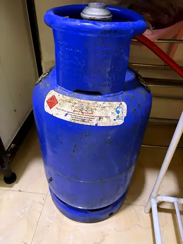 Used Blue LPG Gas Cylinder (Standard Size)