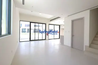Corner Unit | 3 Bedroom | Availablle Now