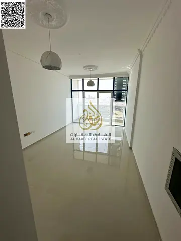 غرفة وصالة للإيجار | مشيرف – قريب سيتي سنتر عجمان | إطلالة مفتوحة على الخور | 2 حمام | بلكونة | باركينج مجاني | تاني ساكن | 4 أو 5 دفعات | 42 ألف