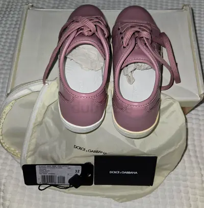 Genuine Dolce  Gabbana kids leather sneakers size 32C - unused with tags, dust bag, box