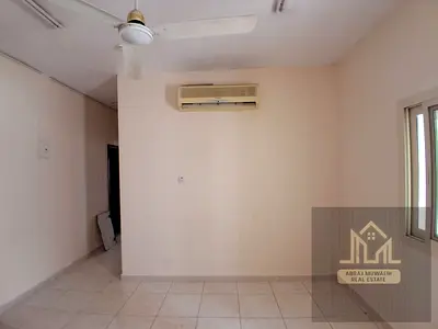 WOW \\ LOOK LIKE A SPACIOUS GORGEOUS APARTMENT \\ AT THE PRIME LOCATION \\ FAMILY BUILDING \\ NEAR