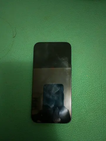 SELLING MY IPHONE 13 128GB