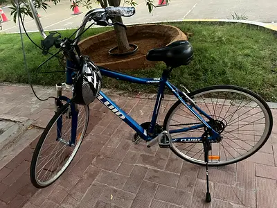 Used hybrid city bike - lightweight frame, good condition