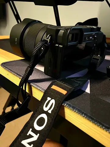 📸 Sony A6400 + Viltrox 25mm f/1.7 Lens Bundle – Complete Ready-to-Shoot Set!