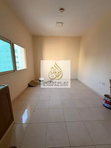 للإيجار السنوي في إمارة الشارقة منطقة النباعة استوديو سكني مميز داخل موقع حيوي وقريب من جميع الخدمات الأساسية والمرافق اليومية، يتميز الاستوديو بموقع