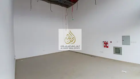 🔥 فرصة ذهبية للإيجار في الروضة 1 🔥  📍 محل تجاري بموقع مميز جداً في الروضة 1، مناسب لجميع الأنشطة التجارية، بمنطقة حيوية تشهد حركة مستمرة وقريبة من