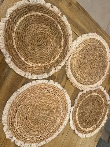 Set of 4 Round Woven Seagrass Placemats with Fringe