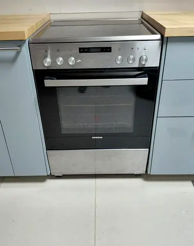 Siemens Electric Range Cooker with Glass Ceramic Hob