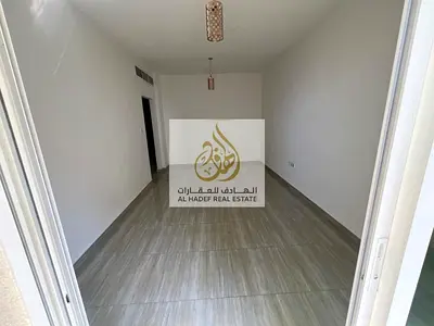 اطلالة بحرية,شقة مميزة,بلكونة,صيانة مجانية,مساحة واسعة,موقع مميز,سهل الوصول