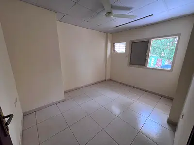 New air conditioning included with the owner and a great price in the heart of Al Nuaimiya 2