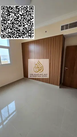 غرفة وصالة بتصميم عصري ومساحة واسعة.  2 حمام + بلكونة + خزائن بالحائط   تاور جديد تماماً أول ساكن  قريب من السوق الصيني و مركز القبائل للتخفيضات.