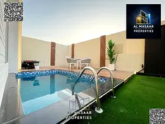 Villa with a yard, 3 floors, including registration and ownership fees, with a swimming pool.