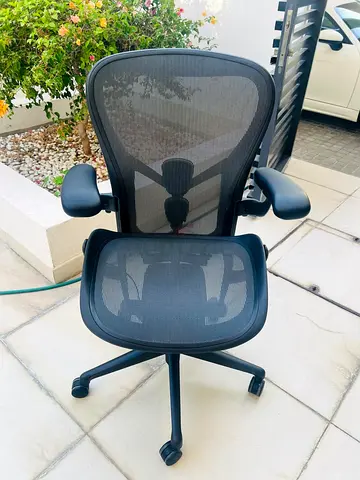 Herman Miller remastered size C fully loaded
