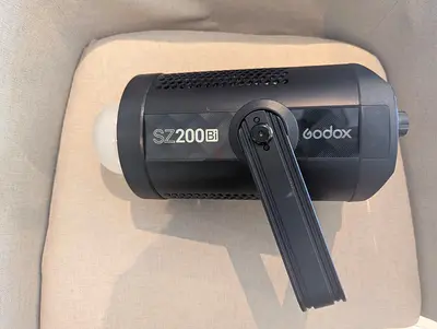Godox SZ200Bi Bi-Color Zoomable LED Video Light X2
