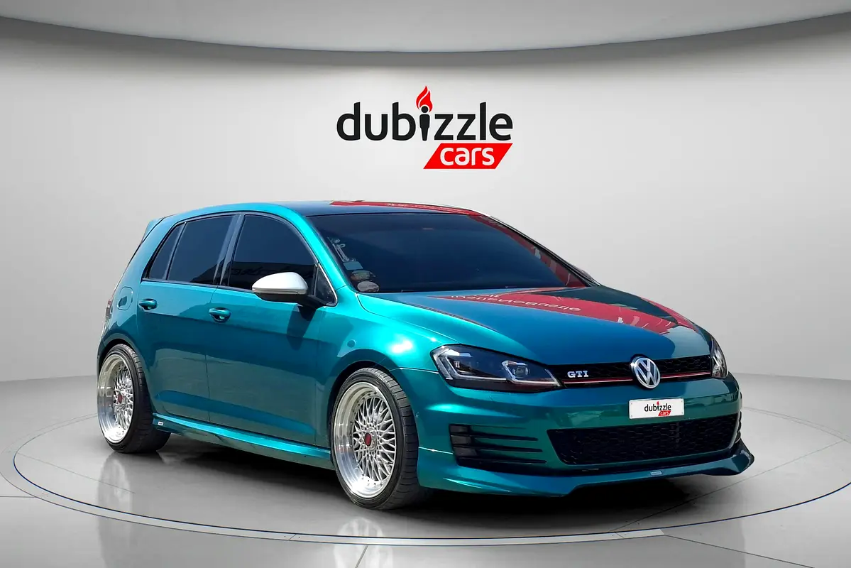 Volkswagen Golf 2017 — photo 1 of 14