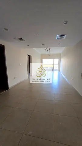 الايجارسنوي عجمان البستان امام محطة الباص وقريب من متحف البنايه عائلات غرفه وصاله تكيف على المالك فري وشهرمجاني غازمركزي غرفه غسيل بلكونه 2 حمام خزانا