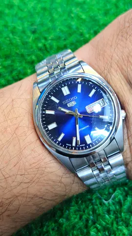 Seiko 5 Automatic Mens Watch - Blue Dial, Stainless Steel Bracelet(Used)NO BOX NO PAPER