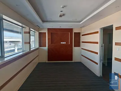 Spacious Office at Prime Location - Sheikh Zayed Road