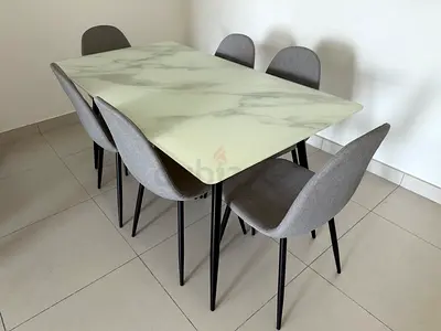 Furniture - Dining table