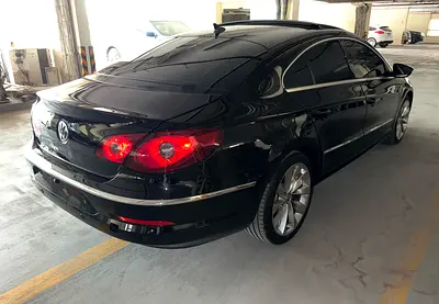 2010 Volkswagen Passat 2 keys. Limited.  4 cylinder. 1.9. GCC panoramic roof. Android WiFi. Rev cam.