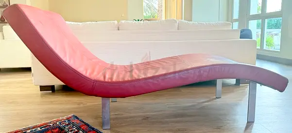 Red Genuine Leather Chaise Longue – Mid-Century Style, Metal Legs | Jumeirah Islands