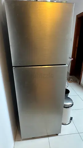 Big fridge Samsung for sale in perfect condition for 500 AED