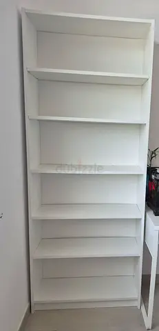 White Tall Bookshelf / Bookcase - 6 Shelves, Good Condition