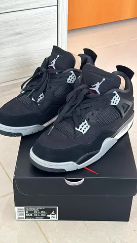Air Jordan 4 Retro SE