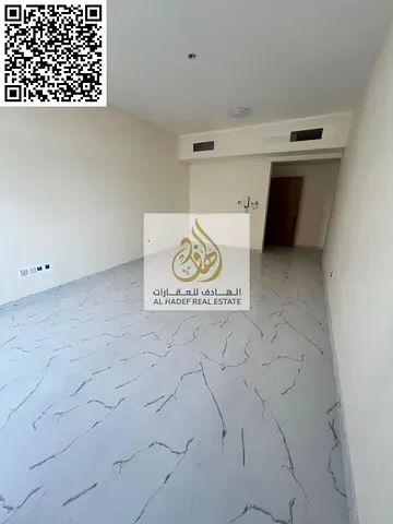 غرفه وصاله مع استور 2 حمام اول ساكن بالجرف 3 مساحات كبيره