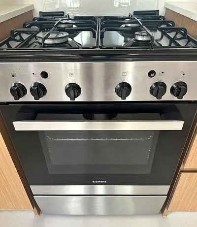 Siemens Freestanding Gas Cooker with Oven - Good Condition