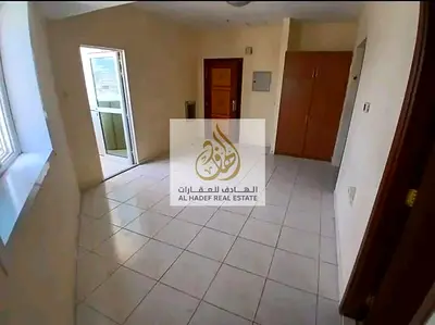 الراشدية 3 خلف جراند مول - استديو مطبخ منفصل مع بلكونة مساحة واسعة تشطيبات ممتازة - 20 ألف