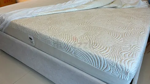 Englander King size mattress memory foam