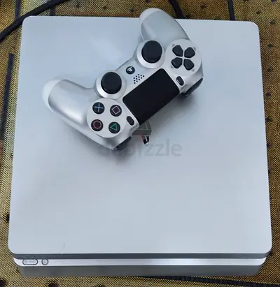 PS4 SLIM 500GB 1 CONTROLLER. 12.52