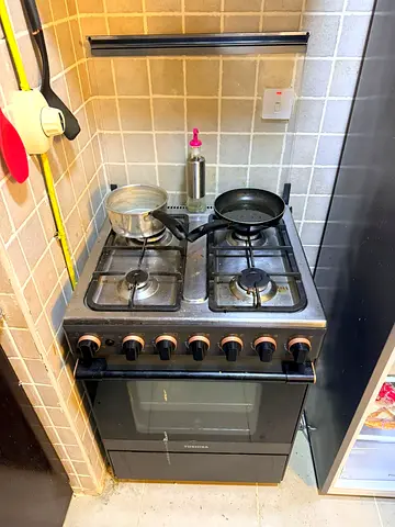 Used Toshiba 4-Burner Gas Cooker with Oven - Good Working Condition