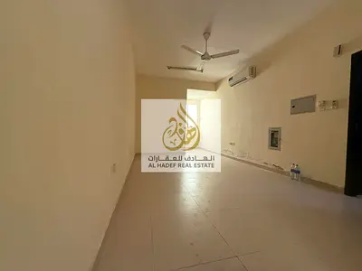 🌟 فرصة مميزة للإيجار السنوي في 🌟  للراغبين في السكن الراقي والمساحات الواسعة 😍 متوفر الآن استديو واسع جدًا بتصميم عملي ومريح، مع مطبخ مفصول بالكامل