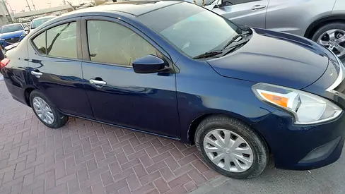 2019 Nissan VERSA 照片 2