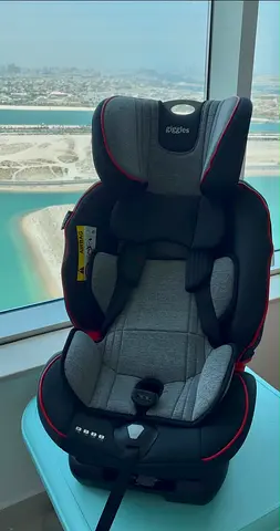Giggles convertible child car seat - good condition