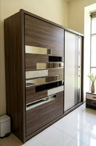 Modern sliding-door wardrobe with mirrored panels - 2-door