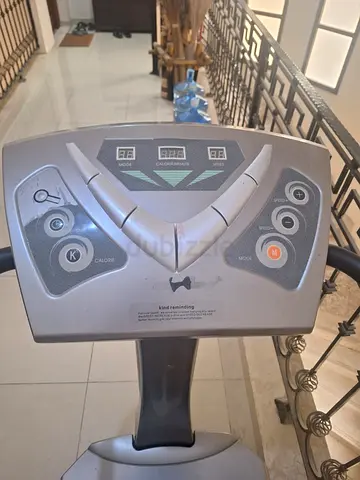 This is a Sensa RT-Q031 vibration plate.
