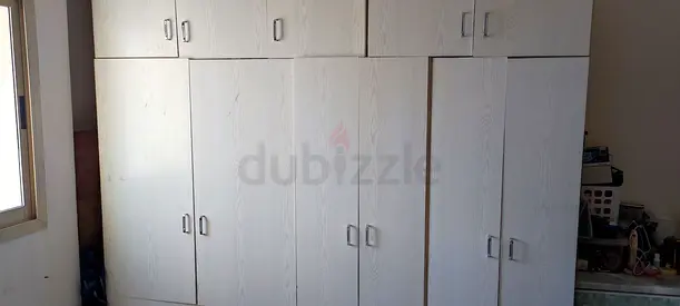 Wardrobe / Cabinets