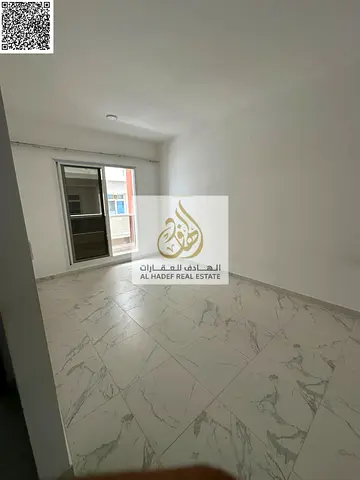 🏡 للإيجار السنوي بعجمان – الجرف 2 🏡 ✨ شقة مميزة (ثاني ساكن) بمساحات واسعة وتصميم عملي  📍 في الجرف 2  قريب من مركز دلتا، المدرسة الوطنية، ومدرسة الأ