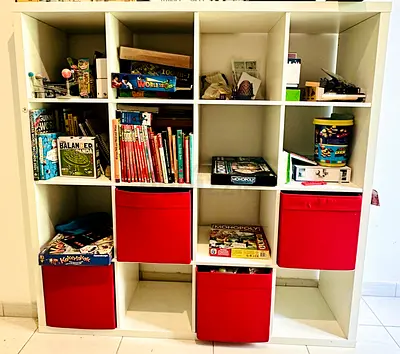 White 12-Cube Storage Shelf Unit with Red Fabric Bins