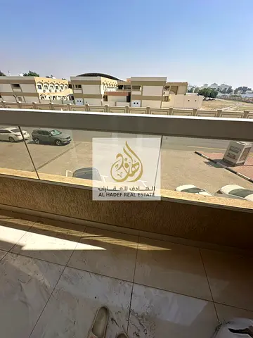 غرفه وصاله 2 حمام مع خزائن فى الروضه 1 مساحه ممتازه مع بلكونه