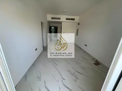غرفة خادمة,باركينغ,بلكونة,خزائن في الحائط,مساحة واسعة,موقع مميز