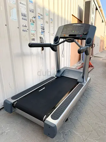 Life fitness CLST