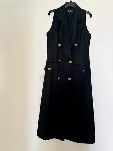 LUISA SPAGNOLI black sleeveless dress with gold buttons, authentic