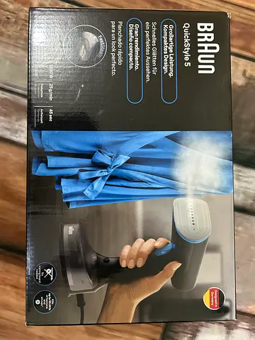 Braun QuickStyle 5 Handheld Garment Steamer - Like New in Box