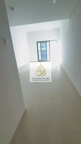 لإيجار استوديو مميز أول ساكن في الجاردن ريزيدنس بعجمان، يتميز بمساحة واسعة وتصميم عصري يوفر الراحة والخصوصية. الاستوديو يحتوي على بلكونة بإطلالة مفتوح